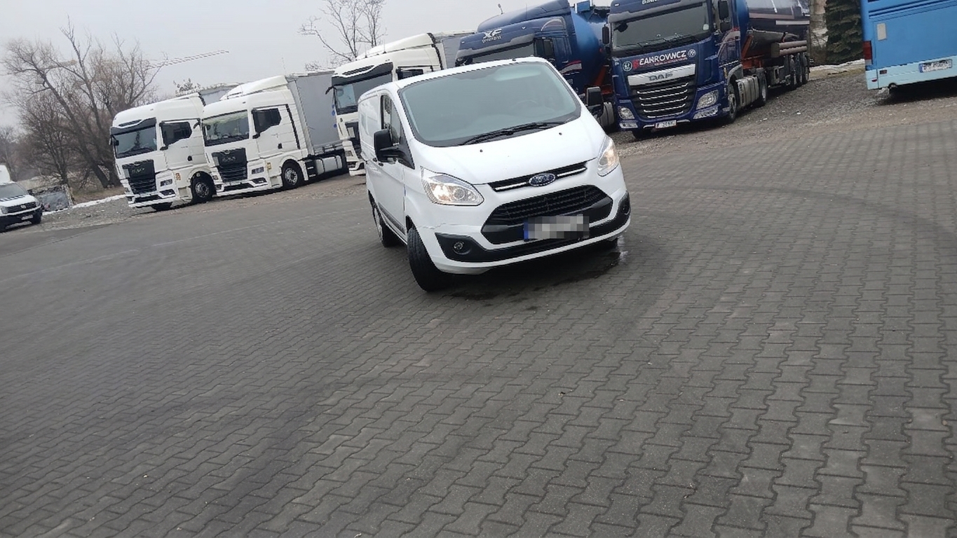 Ford Transit Custom - zdjęcie 2