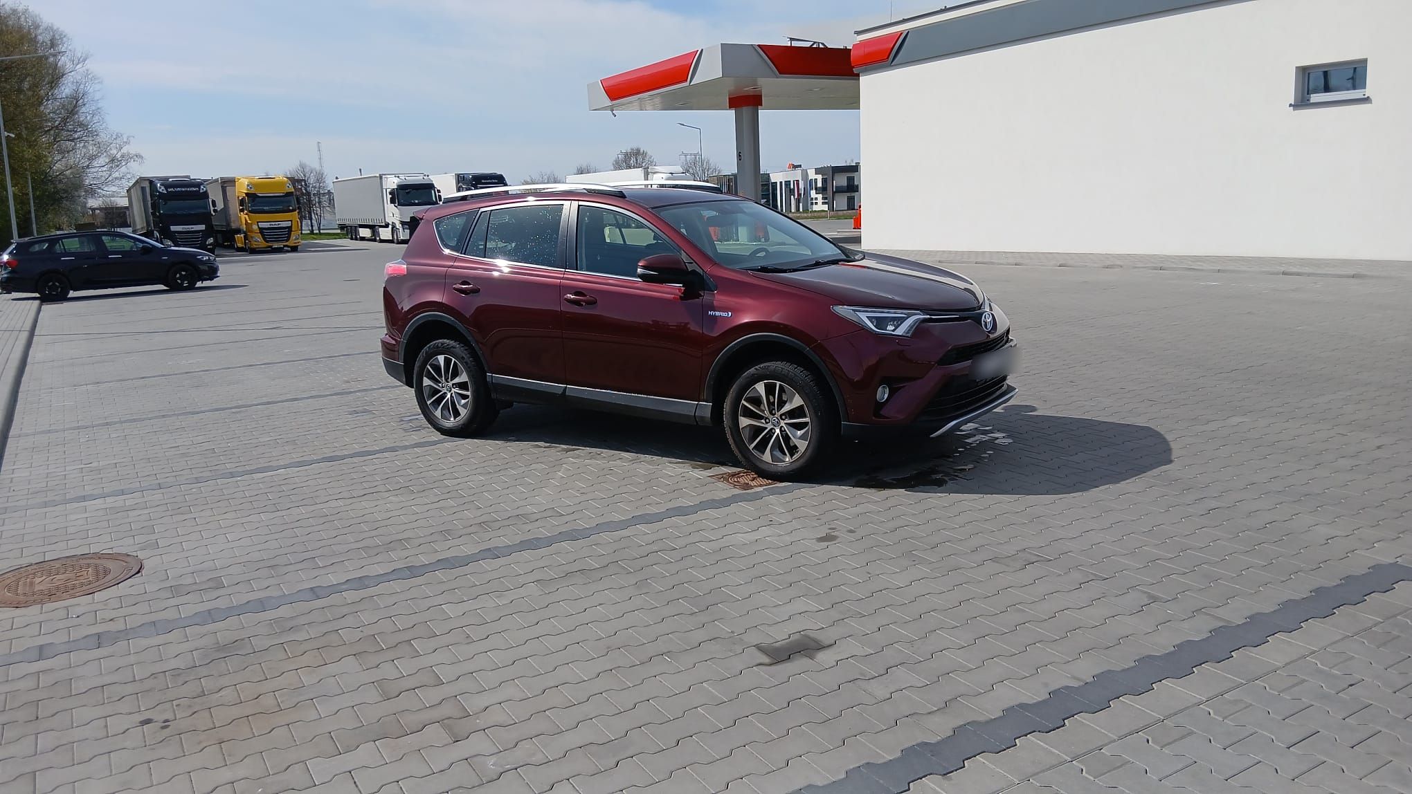 Toyota RAV4 Hybryda - zdjęcie 2